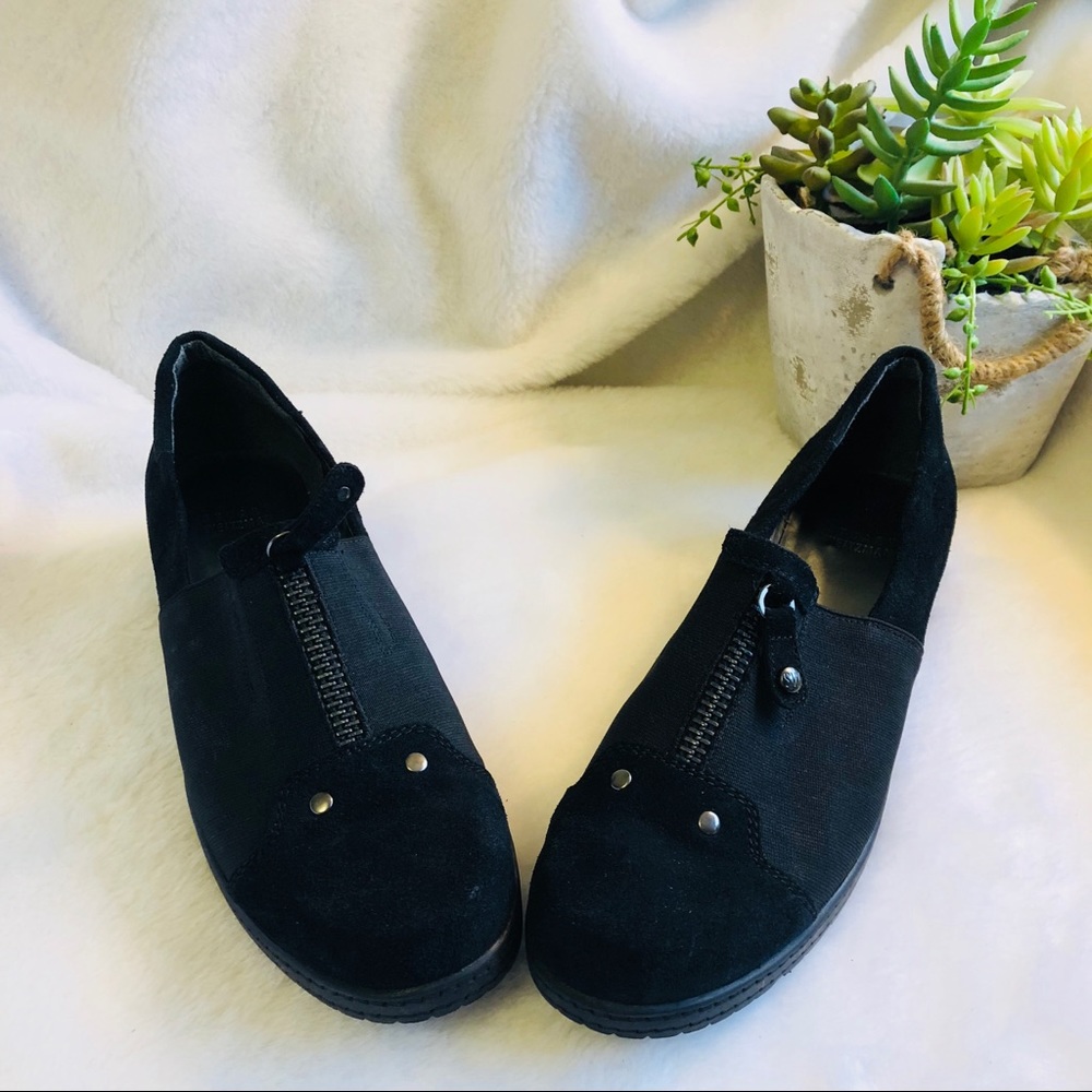 Stuart Weitzman pull on suede loafer with zipper